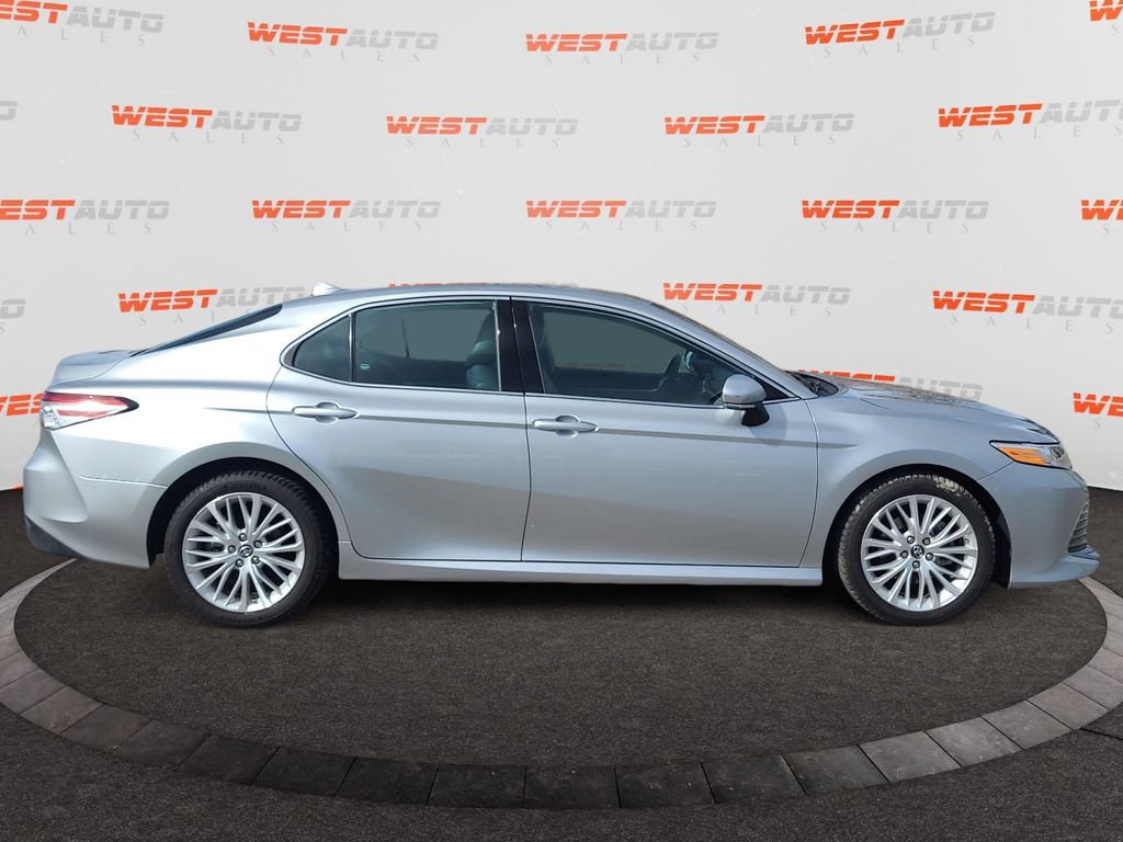 Used 2019 Toyota Camry XLE w/ Carpet Mat Package FWD image 6