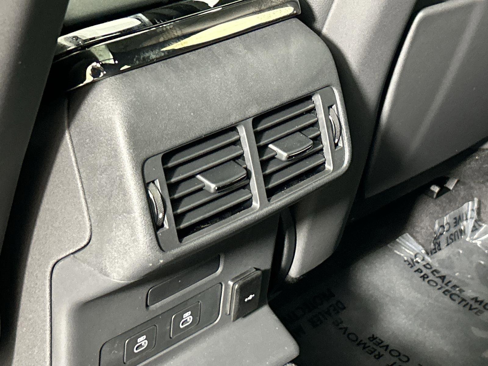 Certified 2026 Land Rover Range Rover Velar Dynamic SE image 28