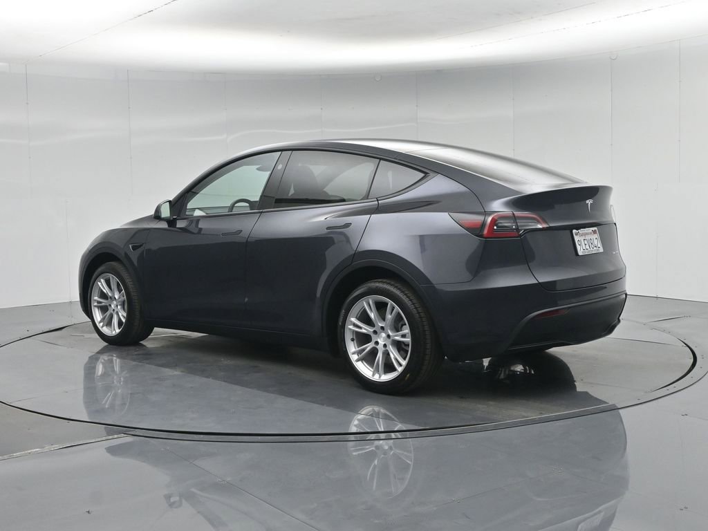 Used 2024 Tesla Model Y Long Range image 5