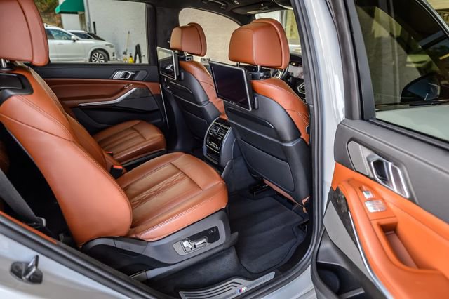 Used 2020 BMW X7 xDrive40i w/ M Sport Package AWD/4WD image 46
