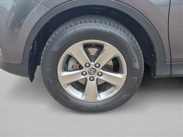 Used 2015 Toyota RAV4 XLE FWD image 9