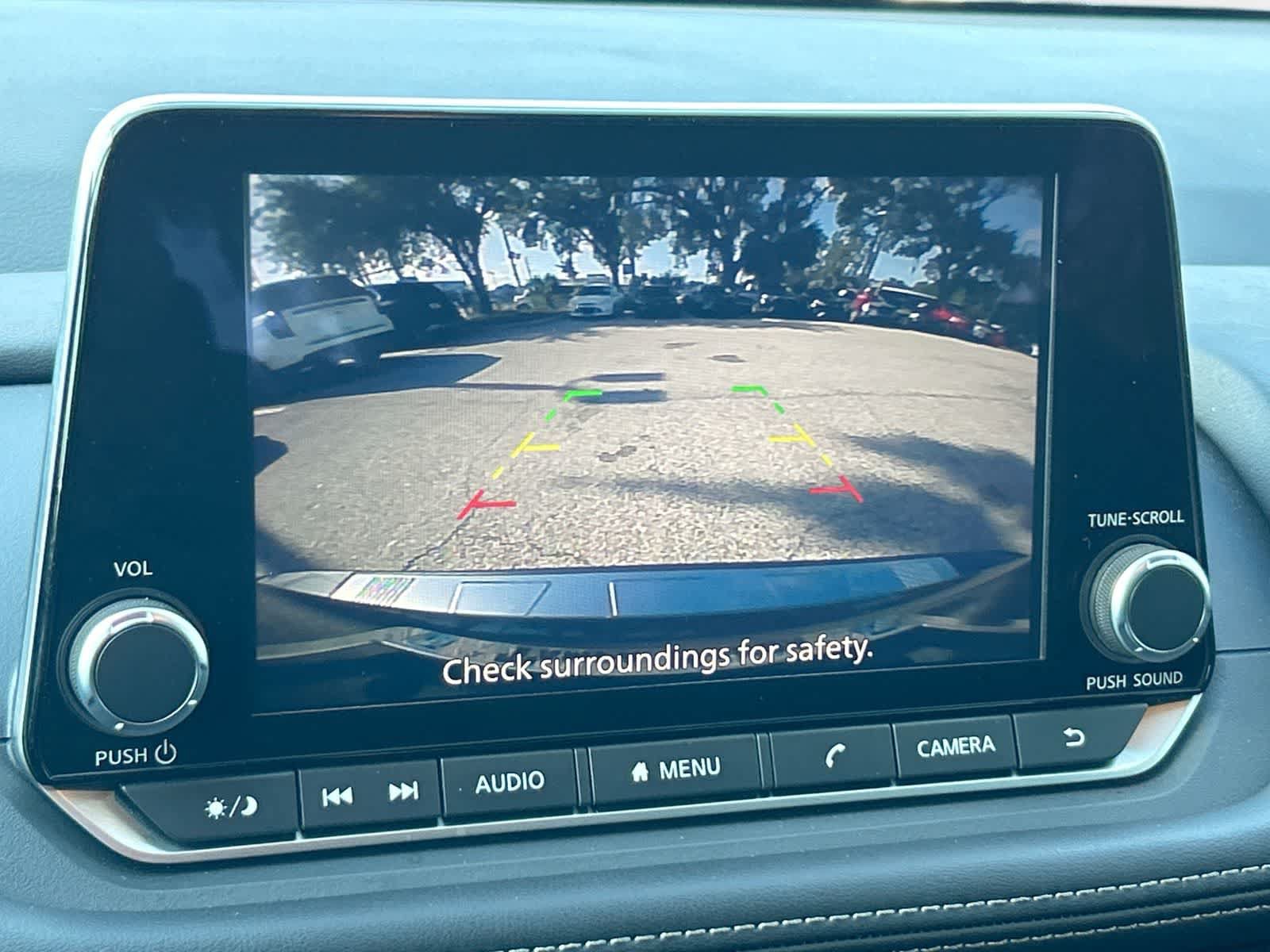 Used 2025 Nissan Rogue SV FWD image 20