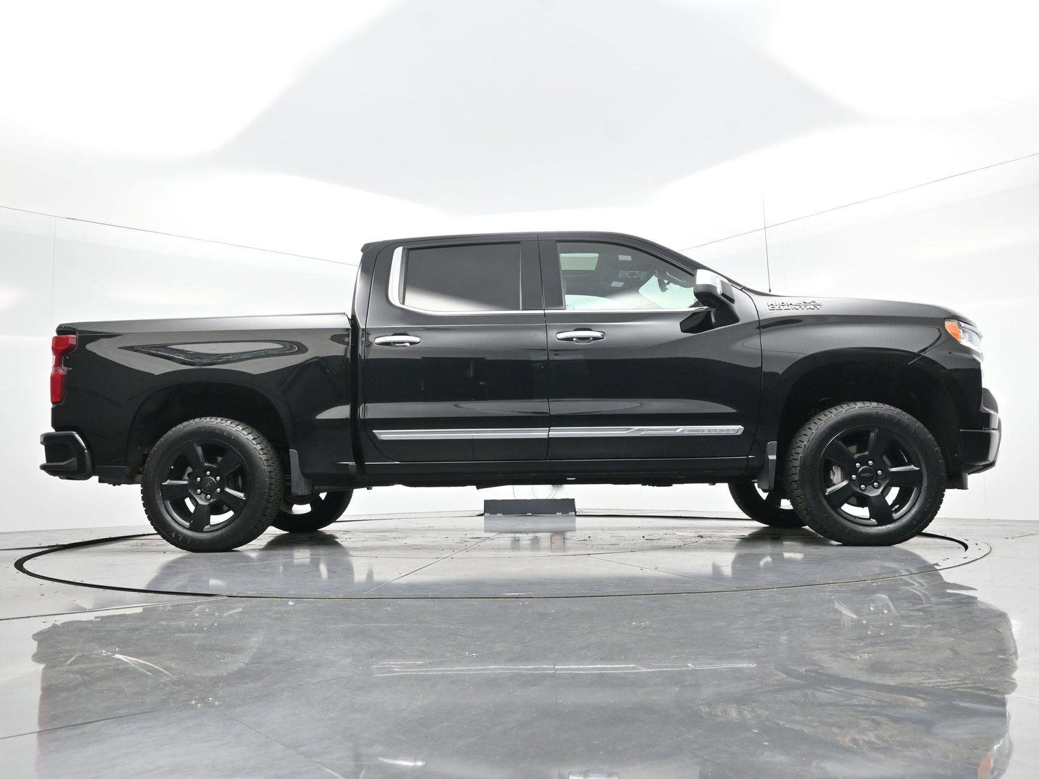 Used 2023 Chevrolet Silverado 1500 High Country w/ High Country Premium Package image 39