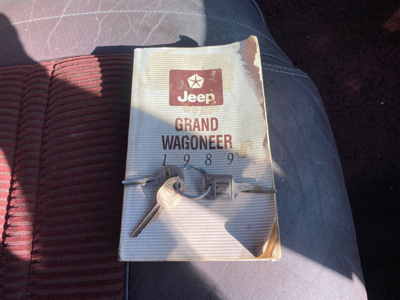 Used 1989 Jeep Grand Wagoneer AWD/4WD image 26