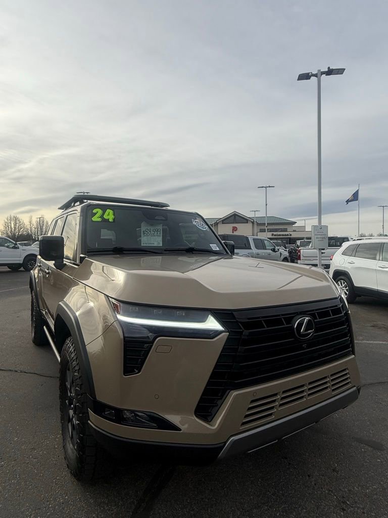 Used 2024 Lexus GX 550 image 13