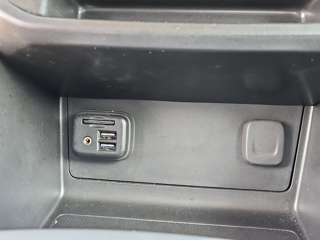 Used 2021 Chevrolet Colorado LT w/ Redline Special Edition image 27