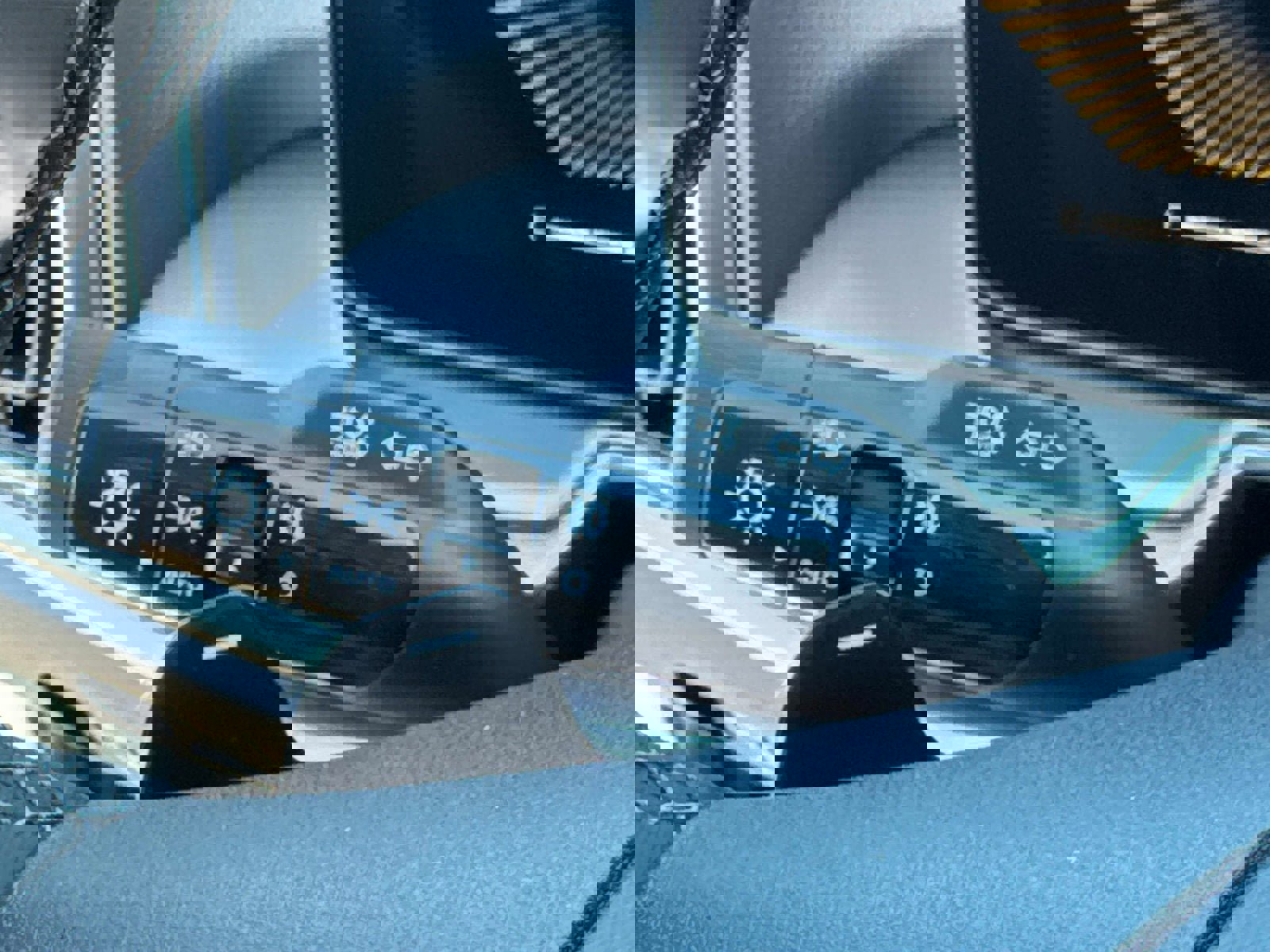 New 2026 Kia Sorento EX image 28