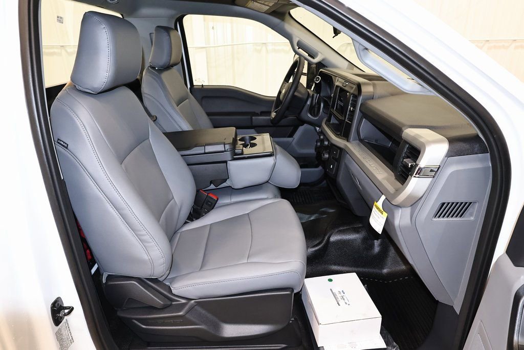 New 2026 Ford F550 4x4 Regular Cab Super Duty image 12