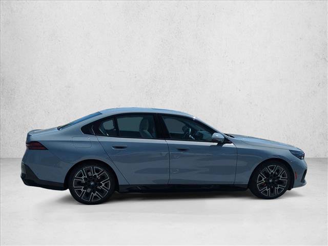 Certified 2026 BMW i5 eDrive40 w/ M Sport Package RWD image 4