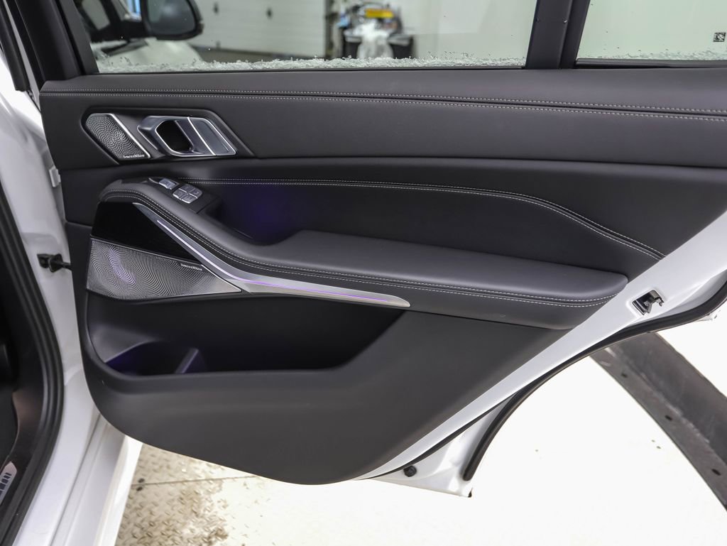 Certified 2024 BMW X7 M60i w/ Executive Package image 25