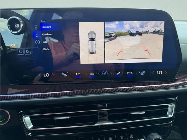 New 2026 Chevrolet Traverse Z71 w/ Enhanced Driving Package AWD/4WD image 50