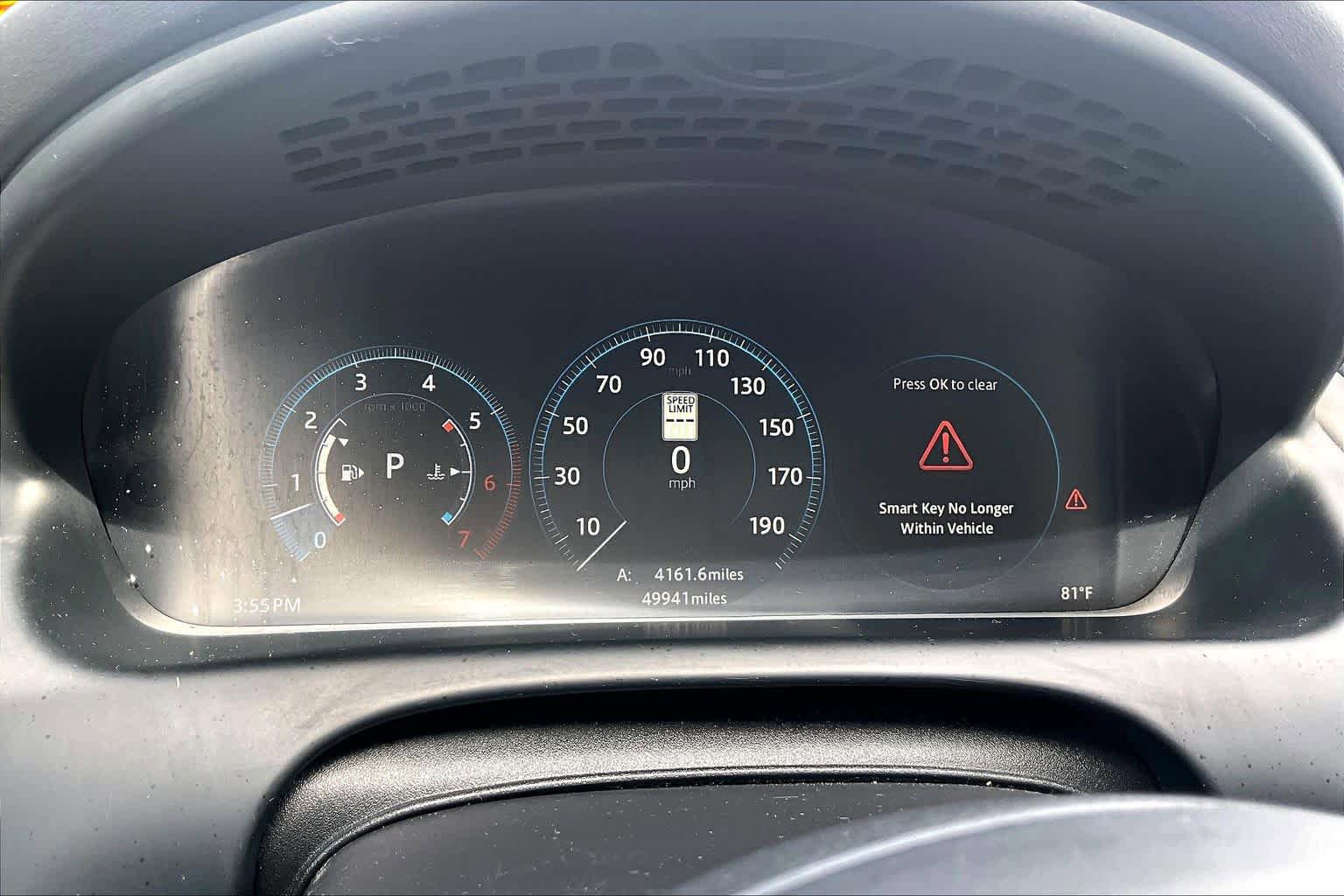 Used 2016 Jaguar XJ R RWD image 26