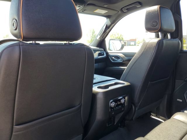 Used 2024 GMC Yukon AT4 w/ Technology Package AWD/4WD image 33