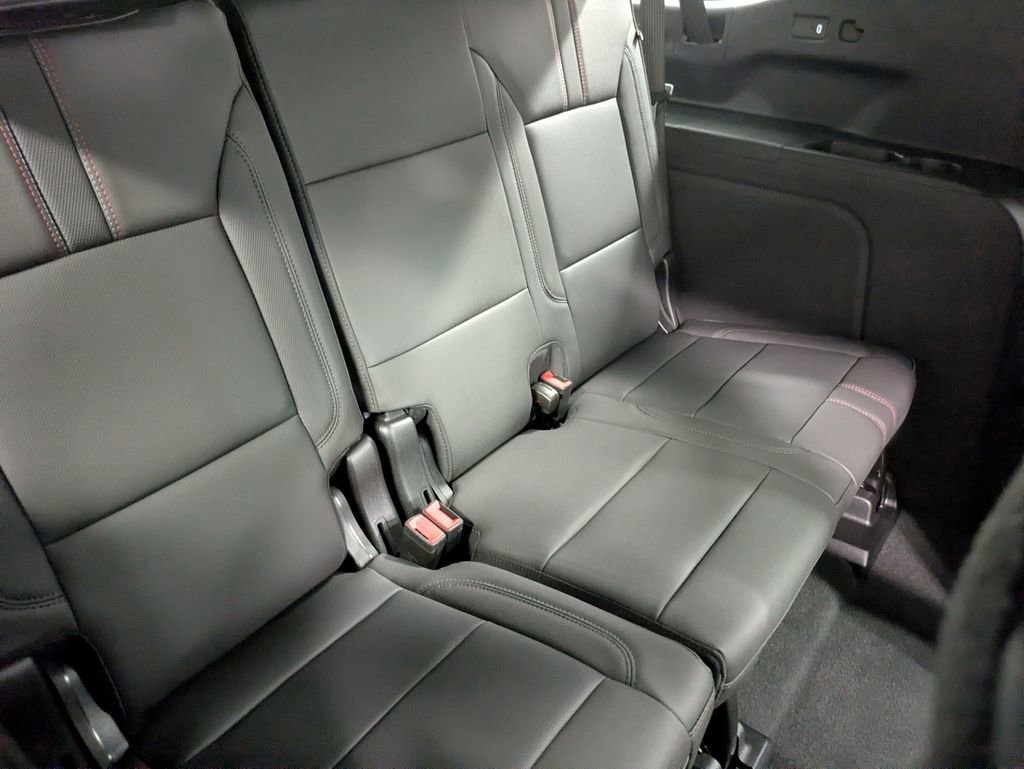 Used 2026 Chevrolet Suburban RST w/ Comfort Package AWD/4WD image 27