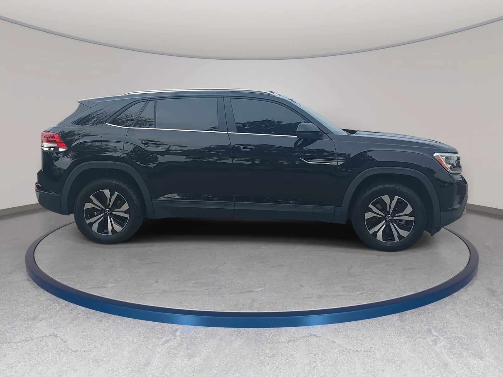 Used 2024 Volkswagen Atlas Cross Sport SE AWD/4WD image 4
