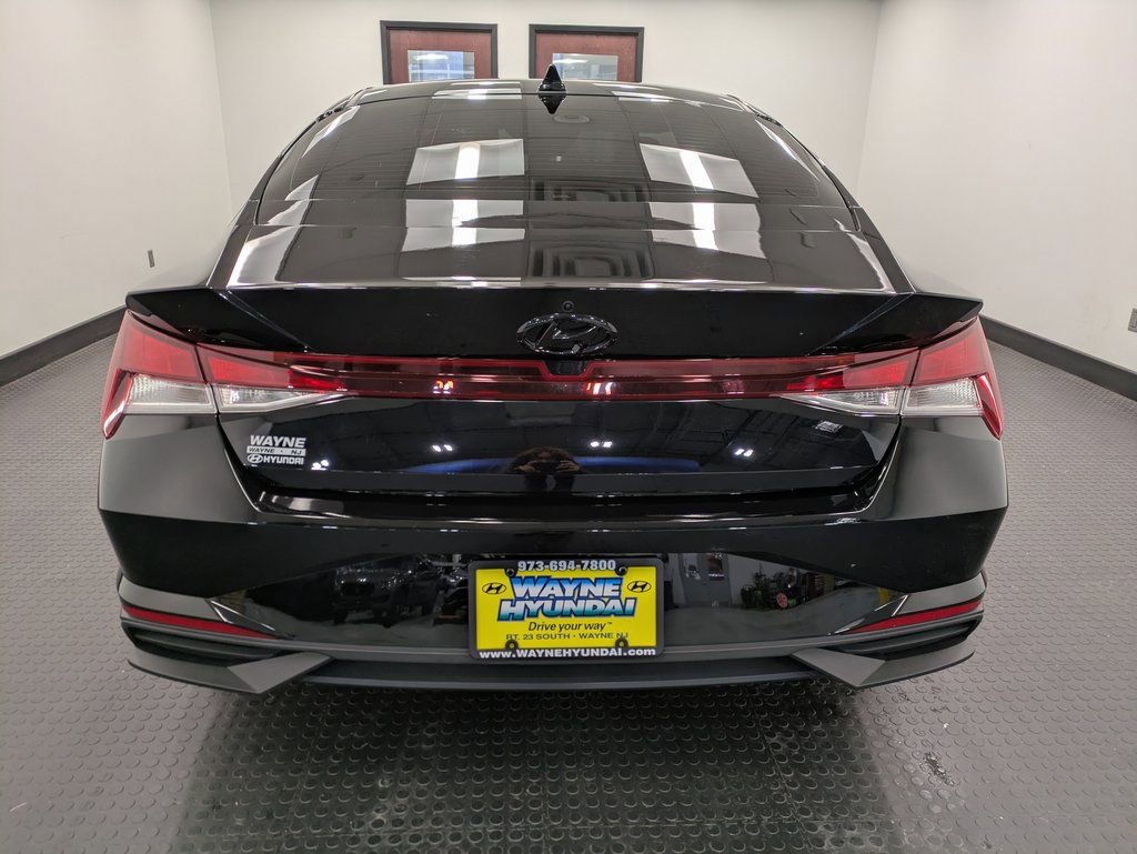 Used 2023 Hyundai Elantra SEL w/ Convenience Package image 5