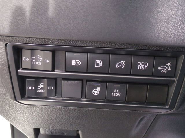 Used 2023 Toyota Tundra Platinum w/ Advanced Package image 18