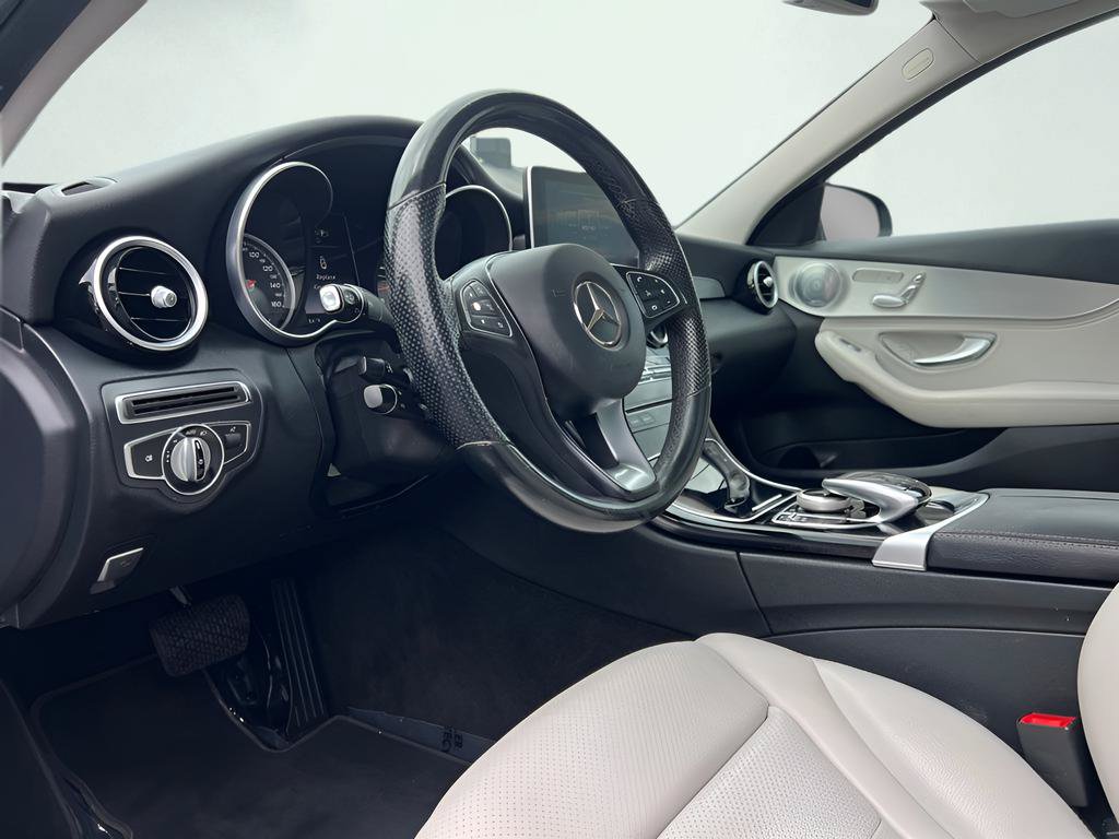 Used 2015 Mercedes-Benz C 300 4MATIC Sedan image 33