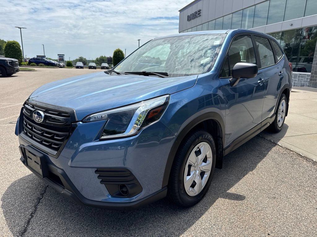 Used 2023 Subaru Forester AWD/4WD image 5