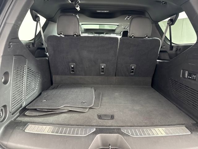 Used 2021 GMC Yukon XL AT4 w/ Technology Package image 19