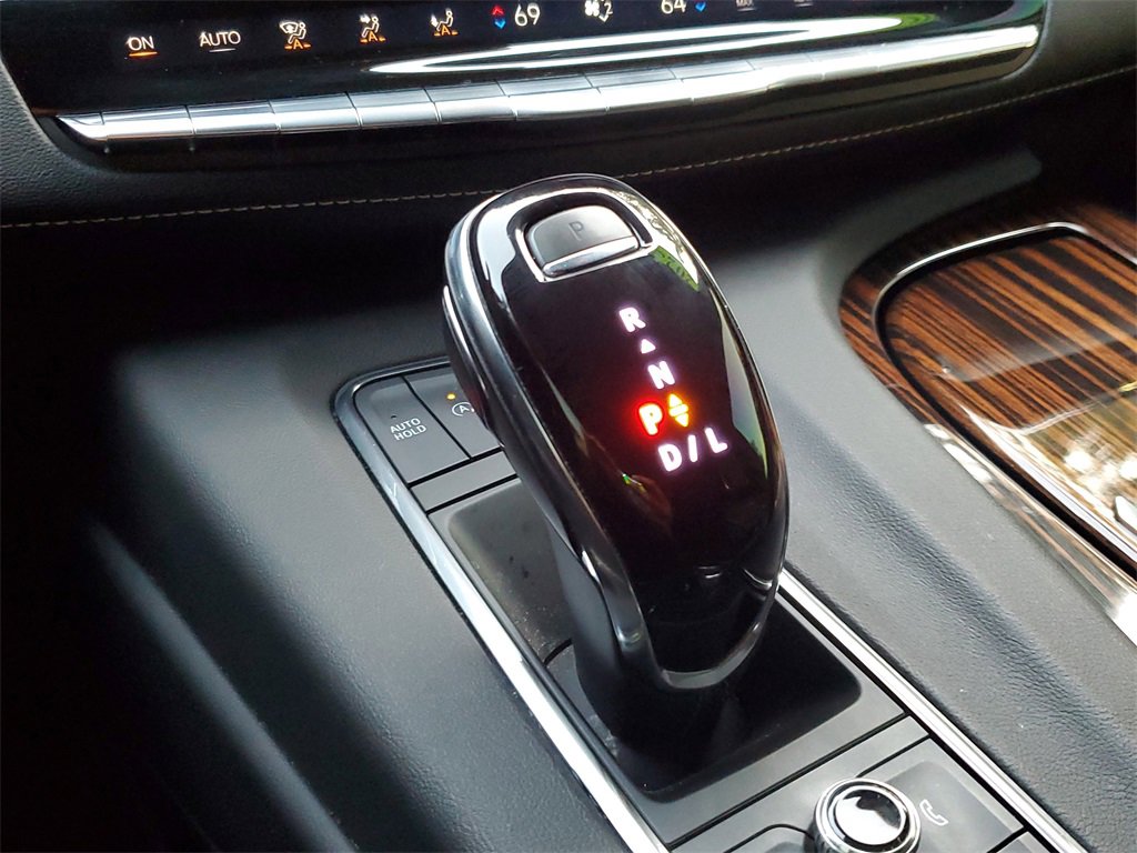 Used 2024 Cadillac Escalade ESV Luxury image 24