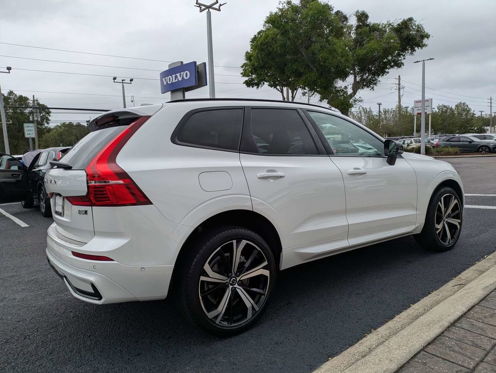 Certified 2025 Volvo XC60 B5 Ultra w/ Protection Package Premier AWD/4WD image 6