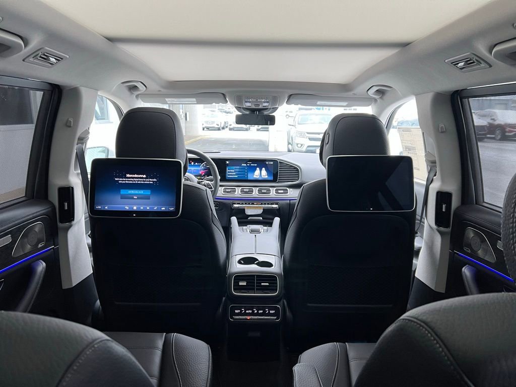 New 2026 Mercedes-Benz GLS 450 4MATIC image 30
