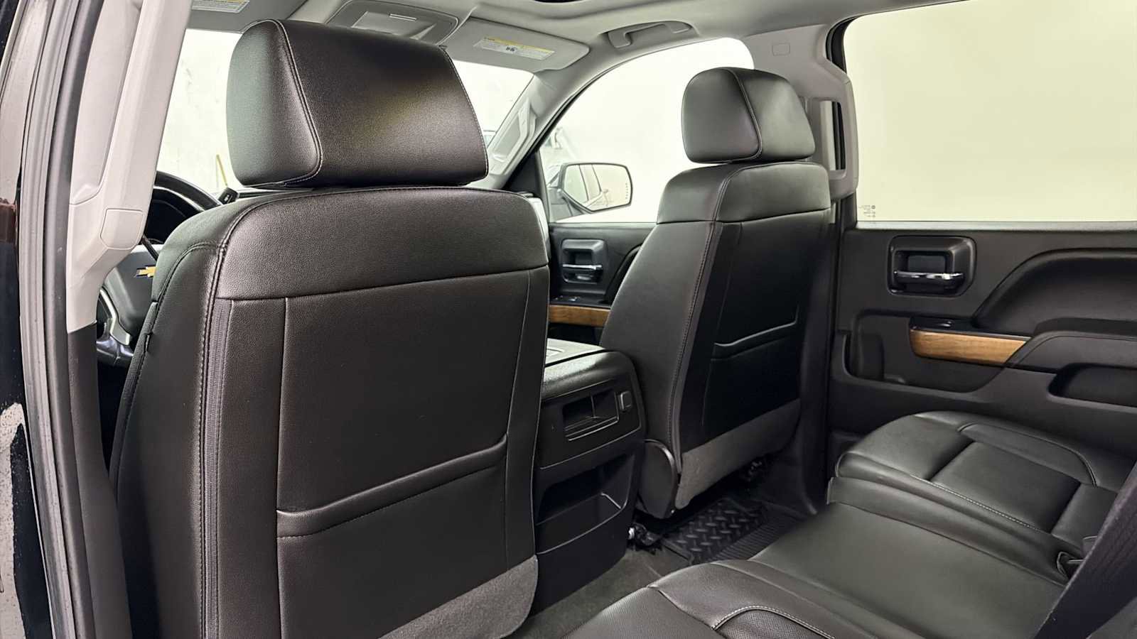 Used 2016 Chevrolet Silverado 1500 LTZ w/ LTZ Plus Package AWD/4WD image 26