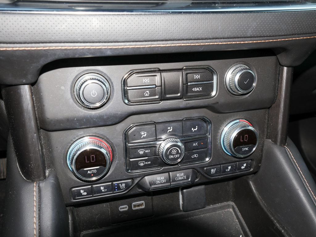 Used 2023 GMC Yukon XL AT4 w/ AT4 Premium Plus Package AWD/4WD image 22