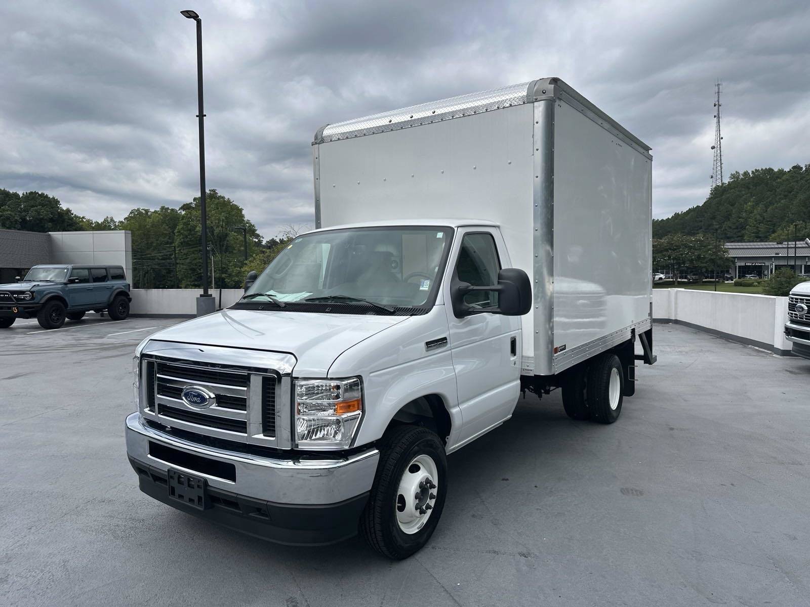 New 2025 Ford E-350 and Econoline 350 Super Duty w/ Power Equipment Group RWD image 3
