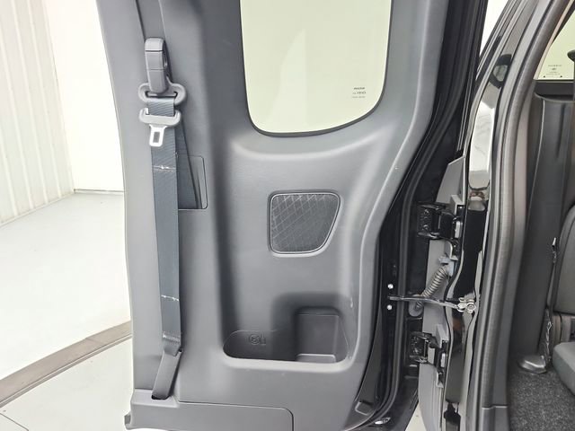 Used 2025 Nissan Frontier SV image 37