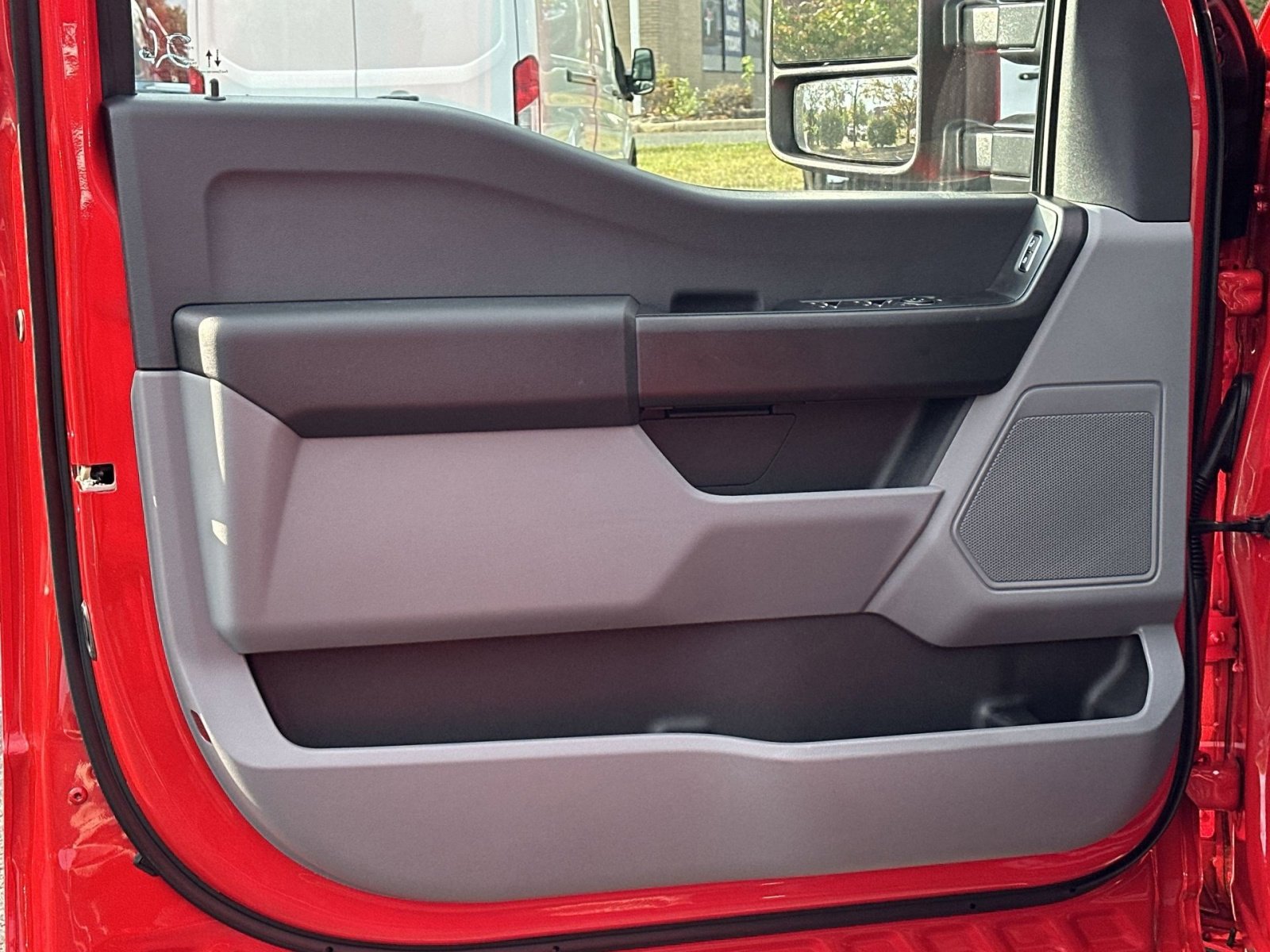 New 2026 Ford F250 XL w/ XL Chrome Package image 15