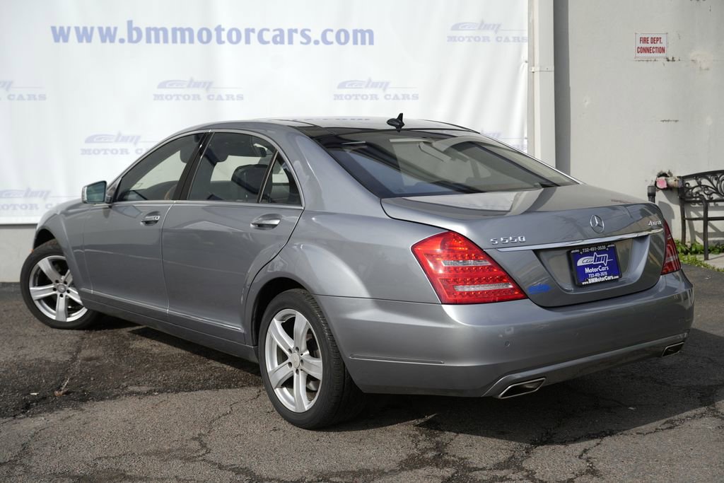 Used 2011 Mercedes-Benz S 550 4MATIC image 4