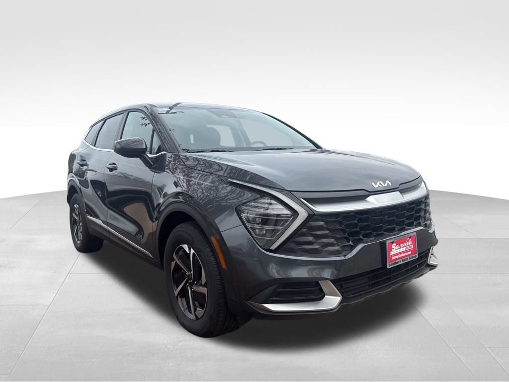 Certified 2024 Kia Sportage LX image 11