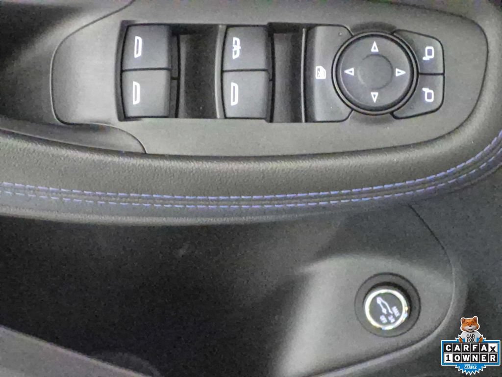 Certified 2025 Buick Encore GX Sport Touring w/ Advanced Technology Package AWD/4WD image 17