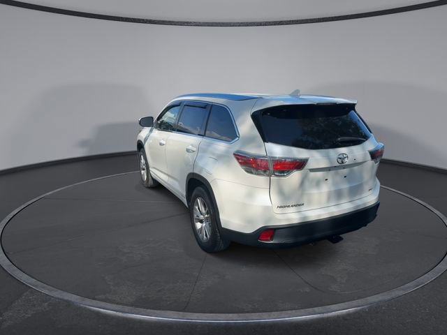 Used 2014 Toyota Highlander XLE image 11