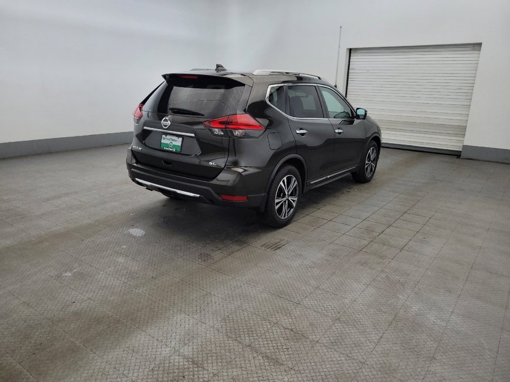 Used 2017 Nissan Rogue SL w/ SL Premium Package FWD image 9