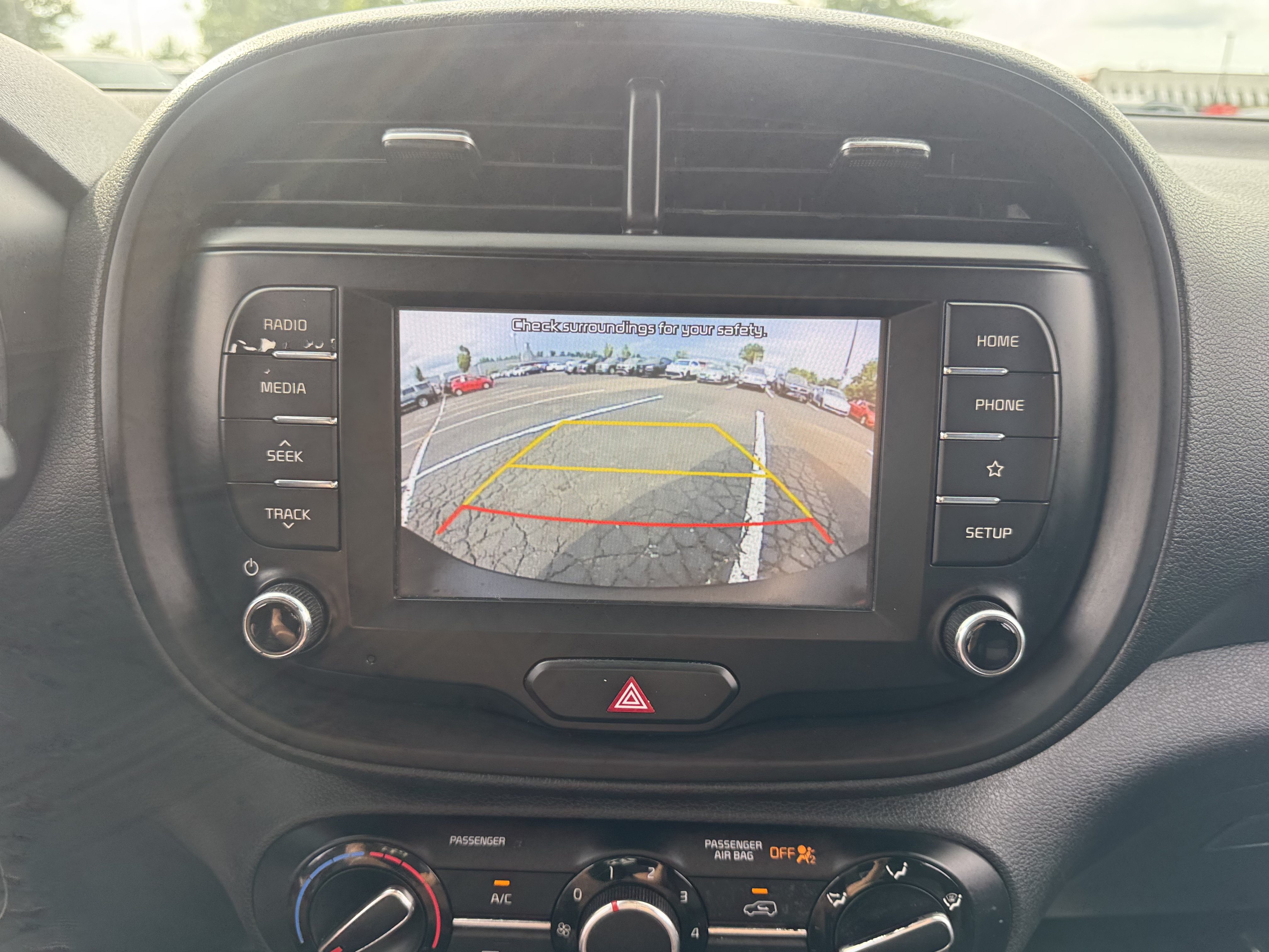 Used 2020 Kia Soul LX FWD image 3