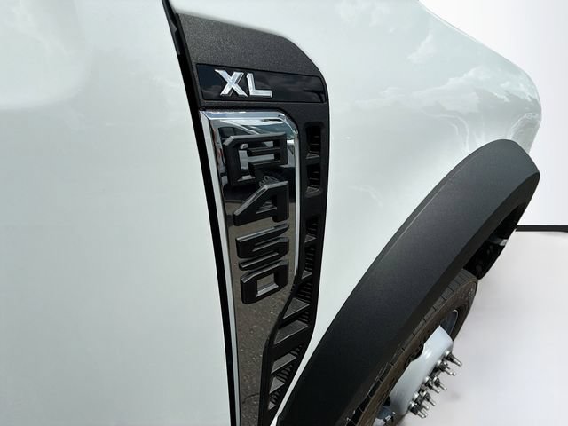 New 2026 Ford F450 XL w/ XL Chrome Package AWD/4WD image 27