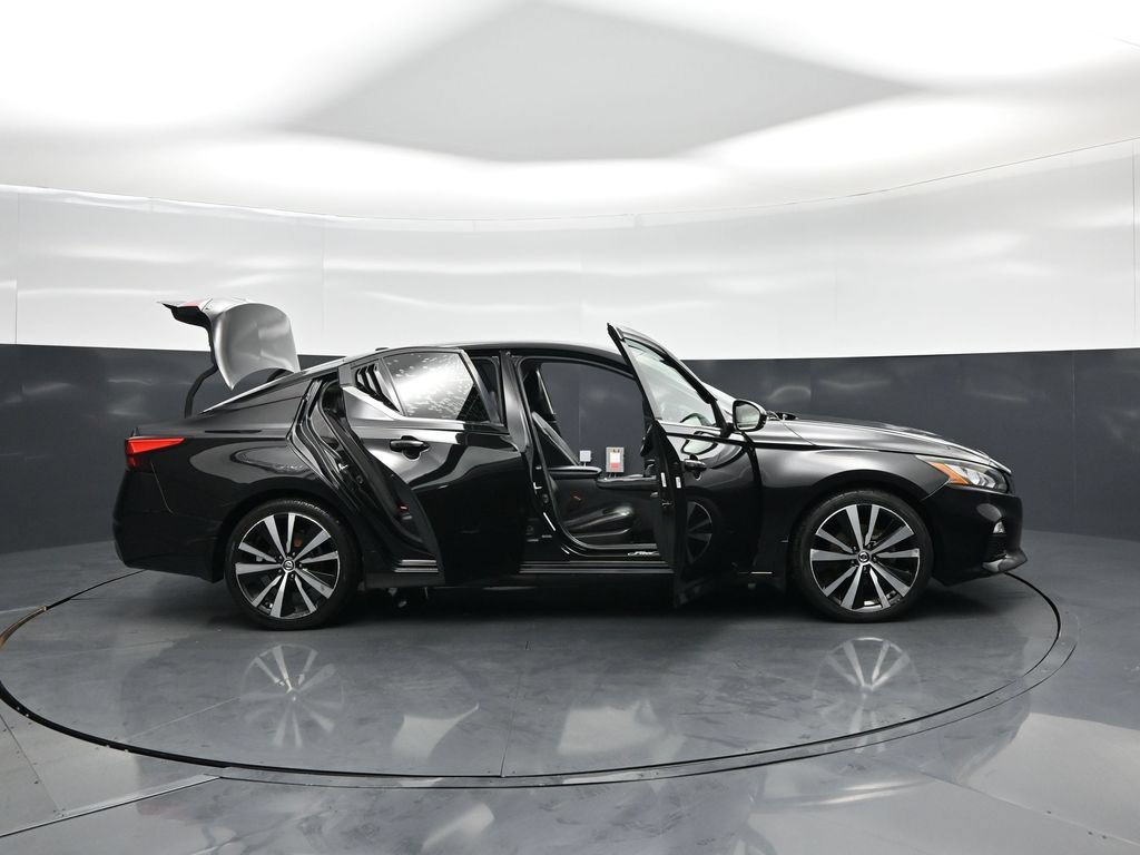 Used 2019 Nissan Altima 2.5 SR w/ SR Premium Package FWD image 5
