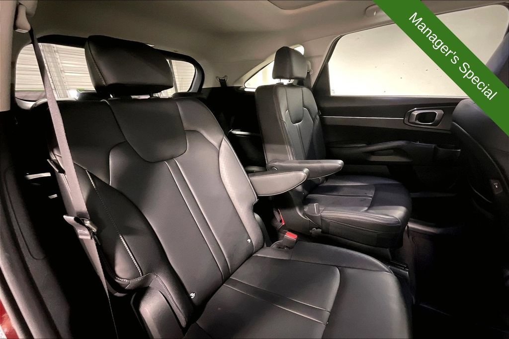 Used 2025 Kia Sorento EX w/ Panoramic Sunroof Package FWD image 34