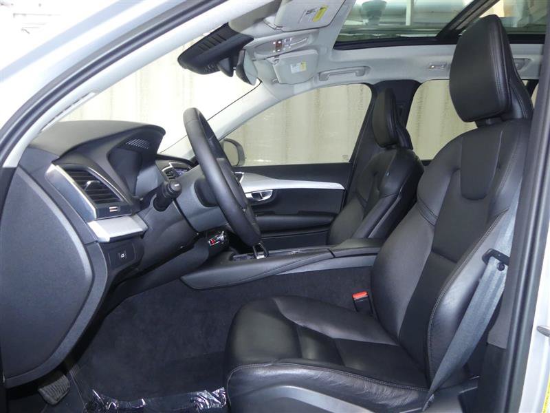 Used 2023 Volvo XC90 B5 Core AWD/4WD image 23