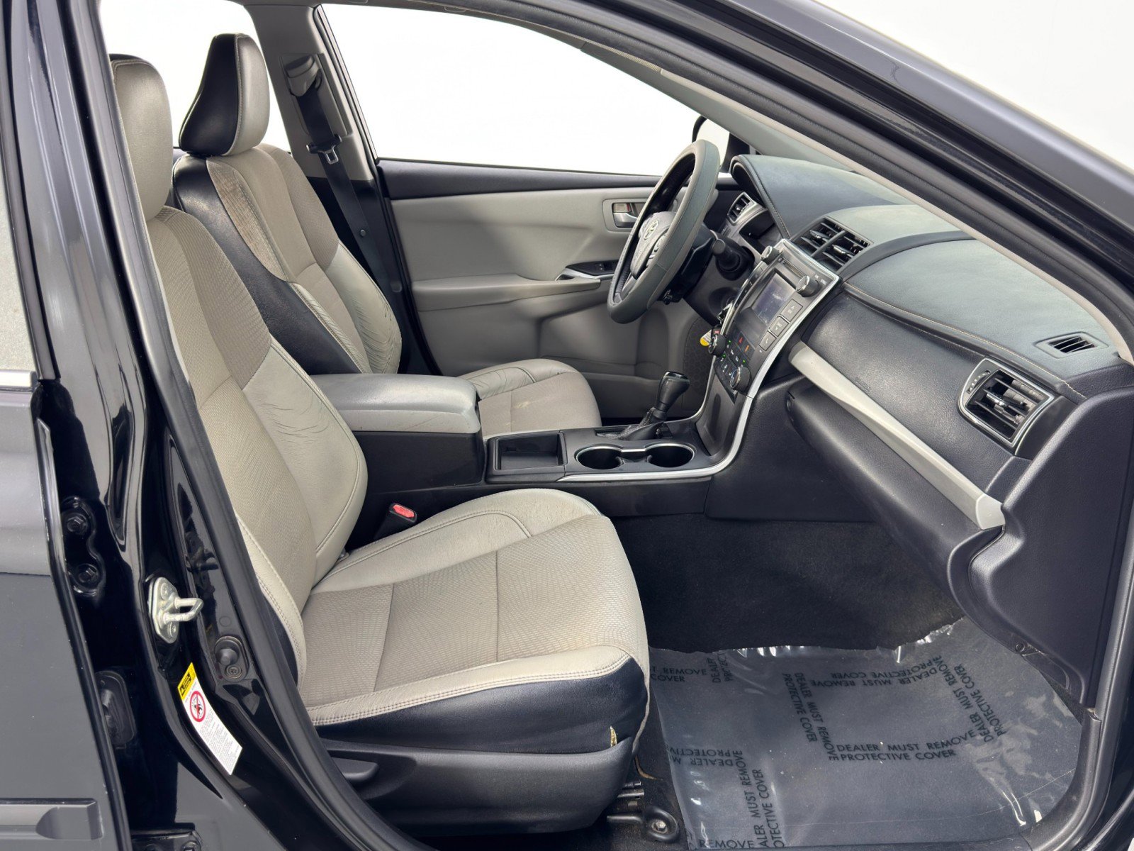 Used 2016 Toyota Camry SE image 13