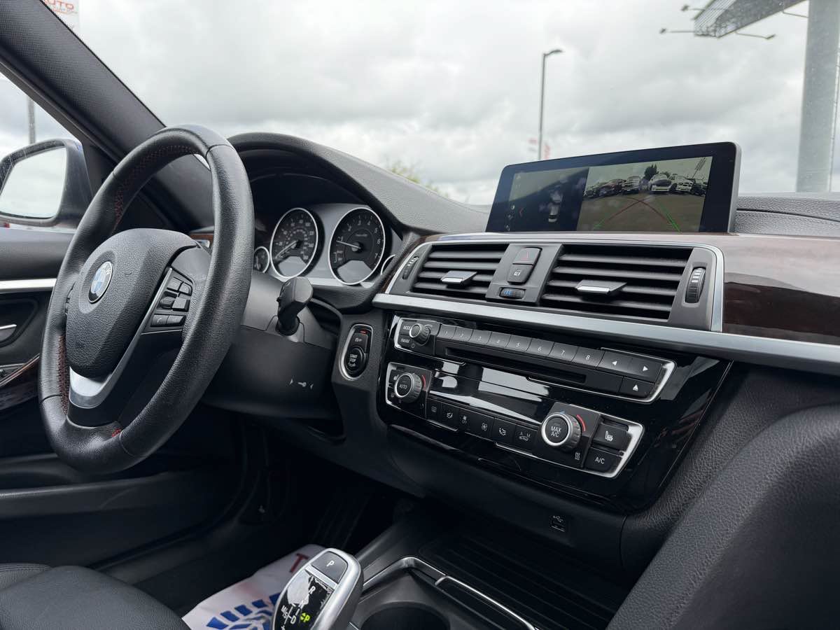 Used 2018 BMW 330i Sedan RWD image 19