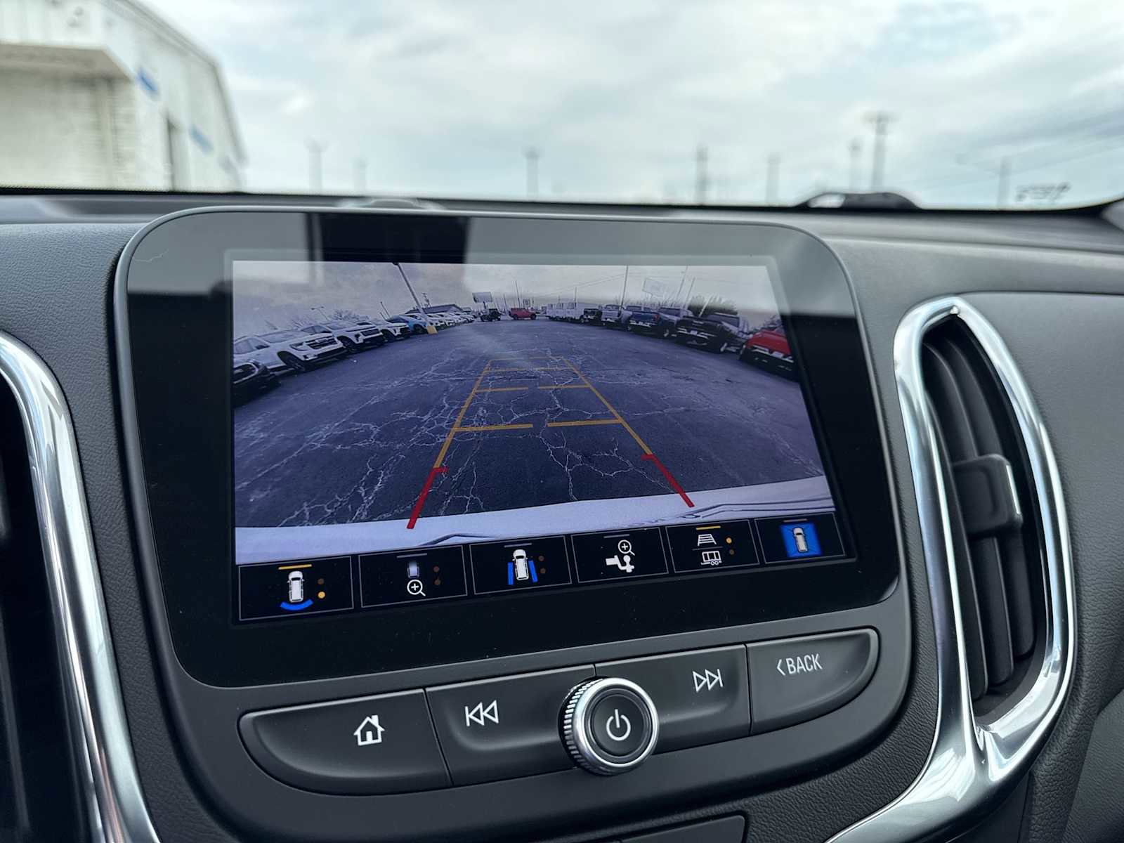 Certified 2024 Chevrolet Equinox LT FWD image 22