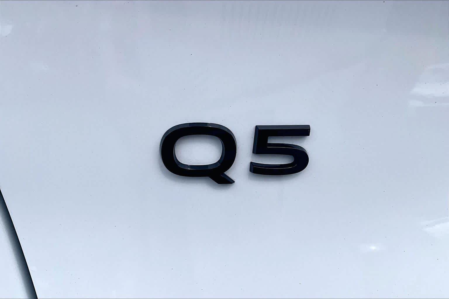 Used 2025 Audi Q5 Premium Plus w/ Premium Plus AWD/4WD image 16