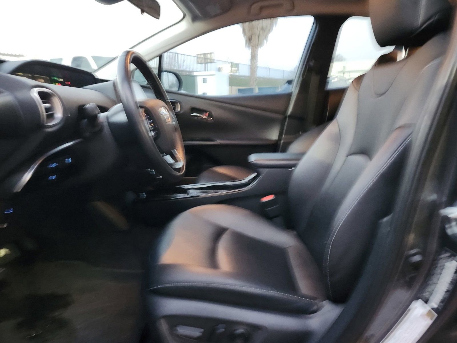 Used 2021 Toyota Prius Prime XLE image 16