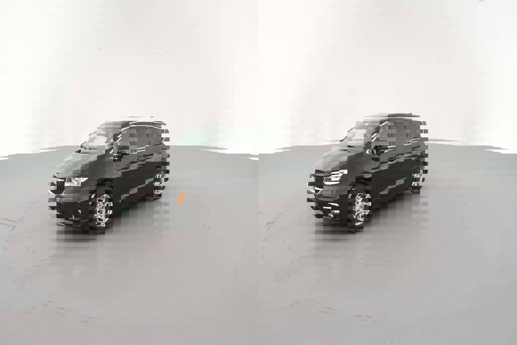 New 2026 Chrysler Pacifica Select image 4