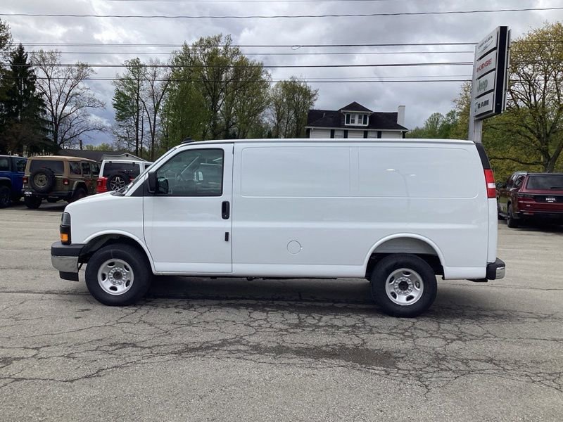New 2026 Chevrolet Express 2500 w/ Driver Convenience Package RWD image 4
