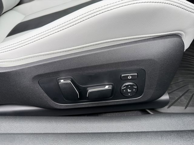 New 2026 BMW M4 xDrive Competition AWD/4WD image 17